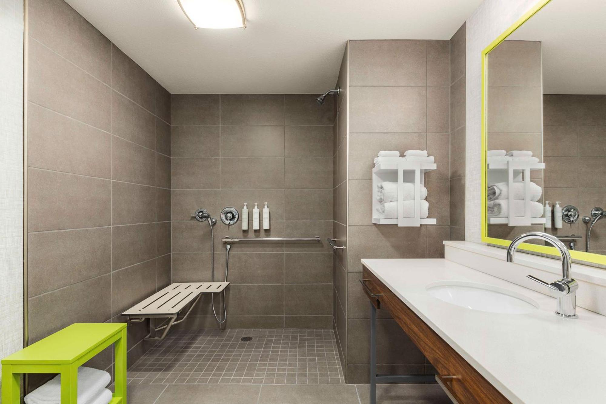 Hampton Inn & Suites 오로빌 외부 사진