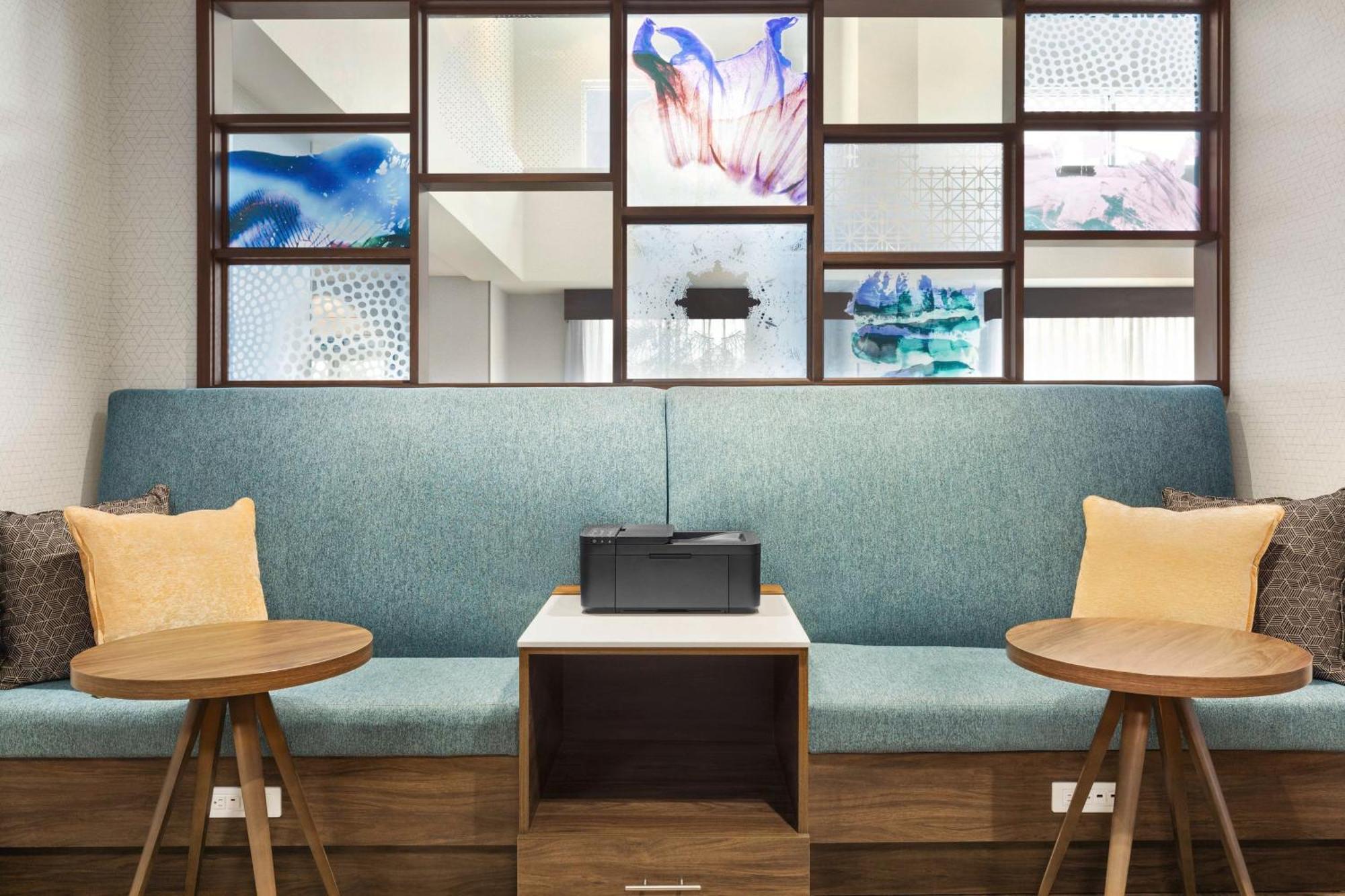 Hampton Inn & Suites 오로빌 외부 사진
