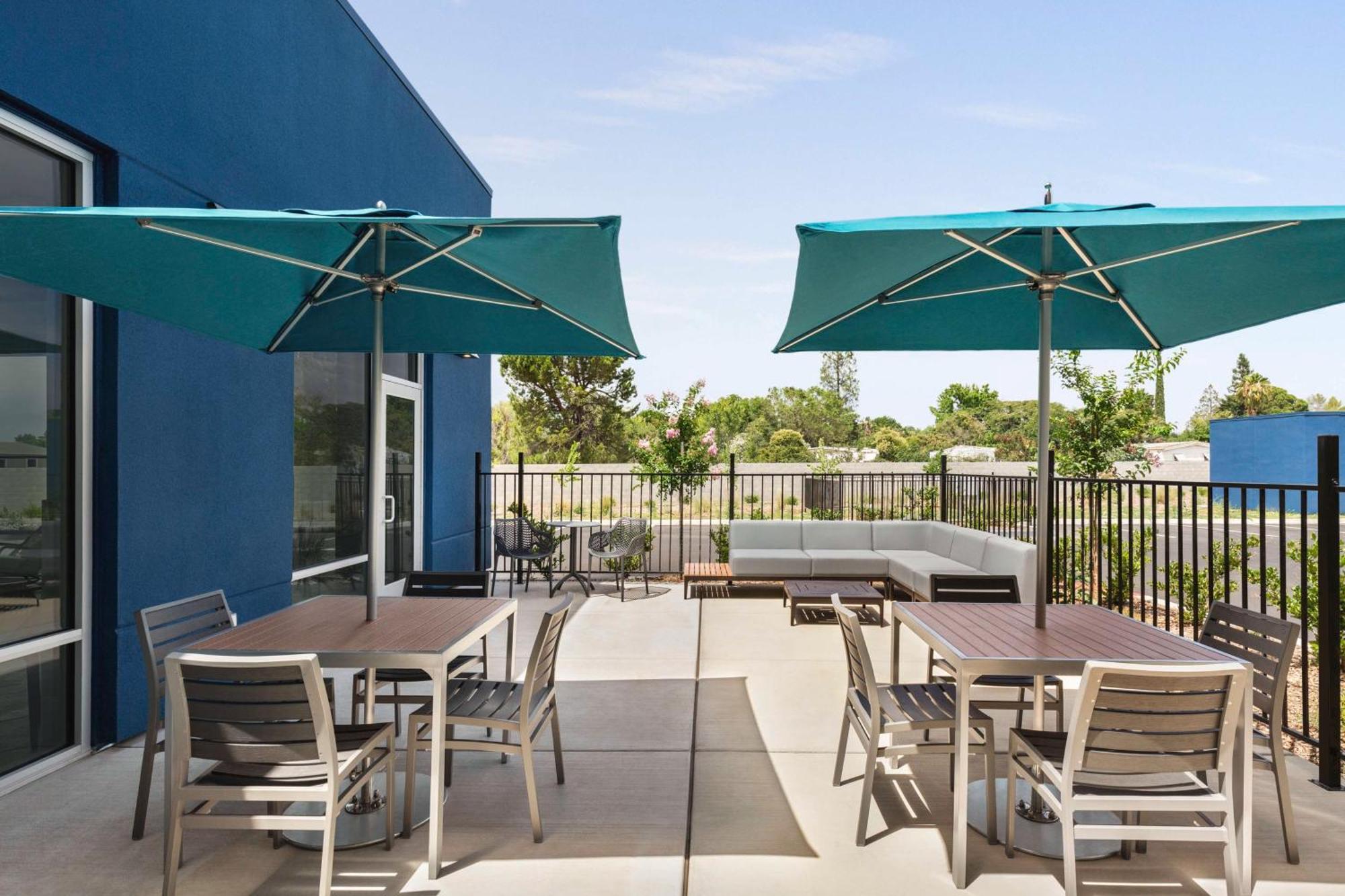 Hampton Inn & Suites 오로빌 외부 사진
