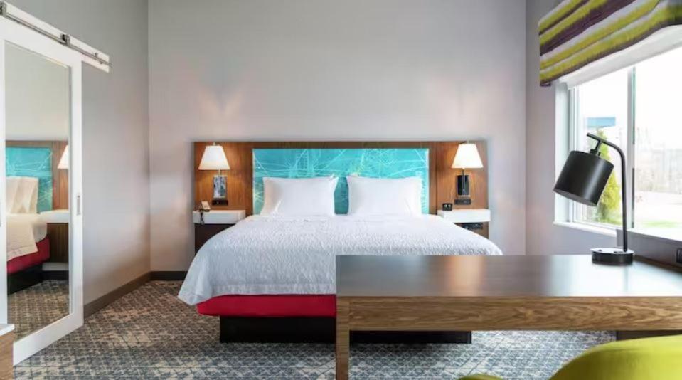 Hampton Inn & Suites 오로빌 외부 사진